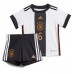 Tyskland Joshua Kimmich #6 Replika Babykläder Hemma matchkläder barn VM 2022 Korta ärmar (+ Korta byxor)